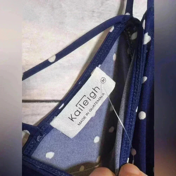 Kaleigh NWT open shoulder blouse - Picture 3 of 6